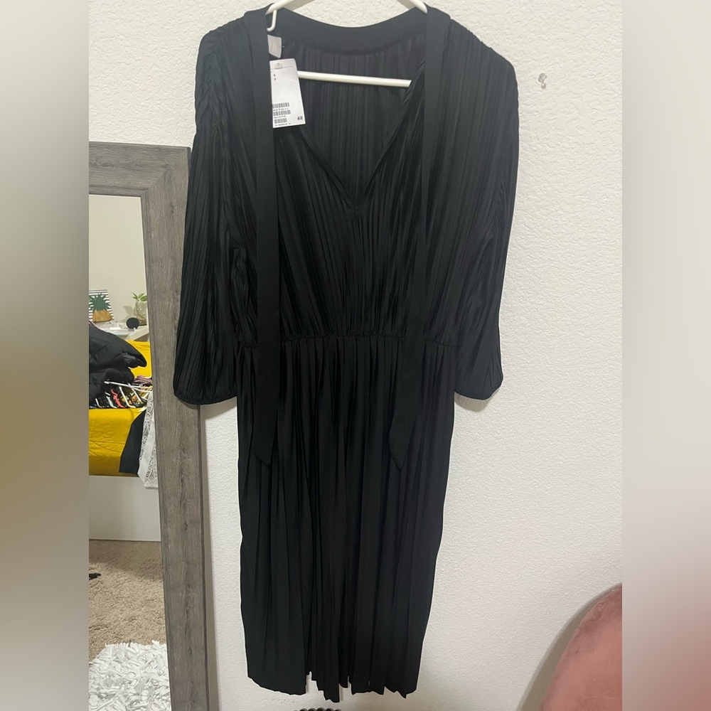H&M Black Long Sleeve Dress